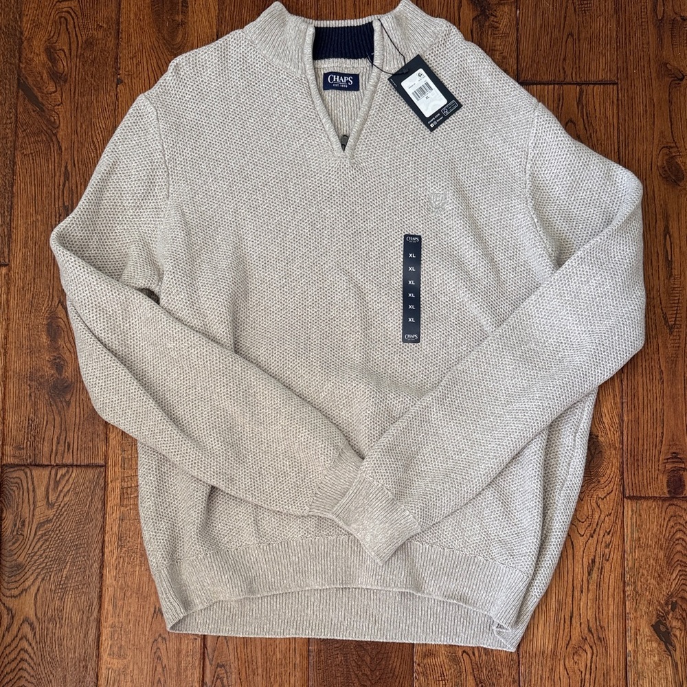 Chaps Men's Light Gray V-Neck Sweater